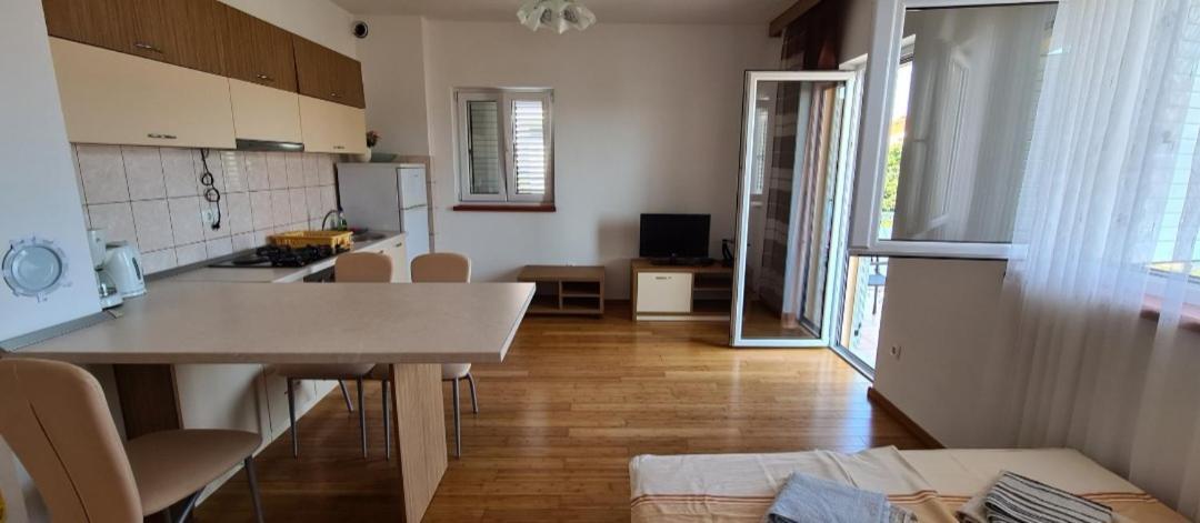 Apartmani Gizela Seget Donji Room photo
