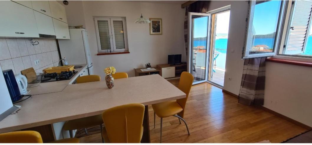 Apartmani Gizela Seget Donji Room photo