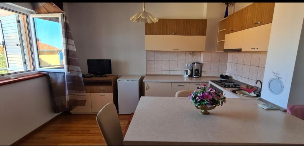 Apartmani Gizela Seget Donji Room photo